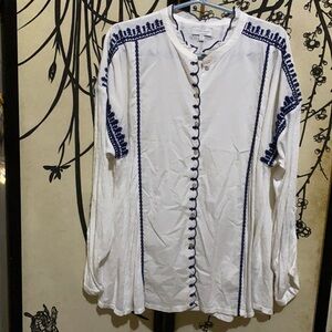 Lucky Brand Women’s Marshmallow/Blue Embroider Shirt Seashell Buttons Closure